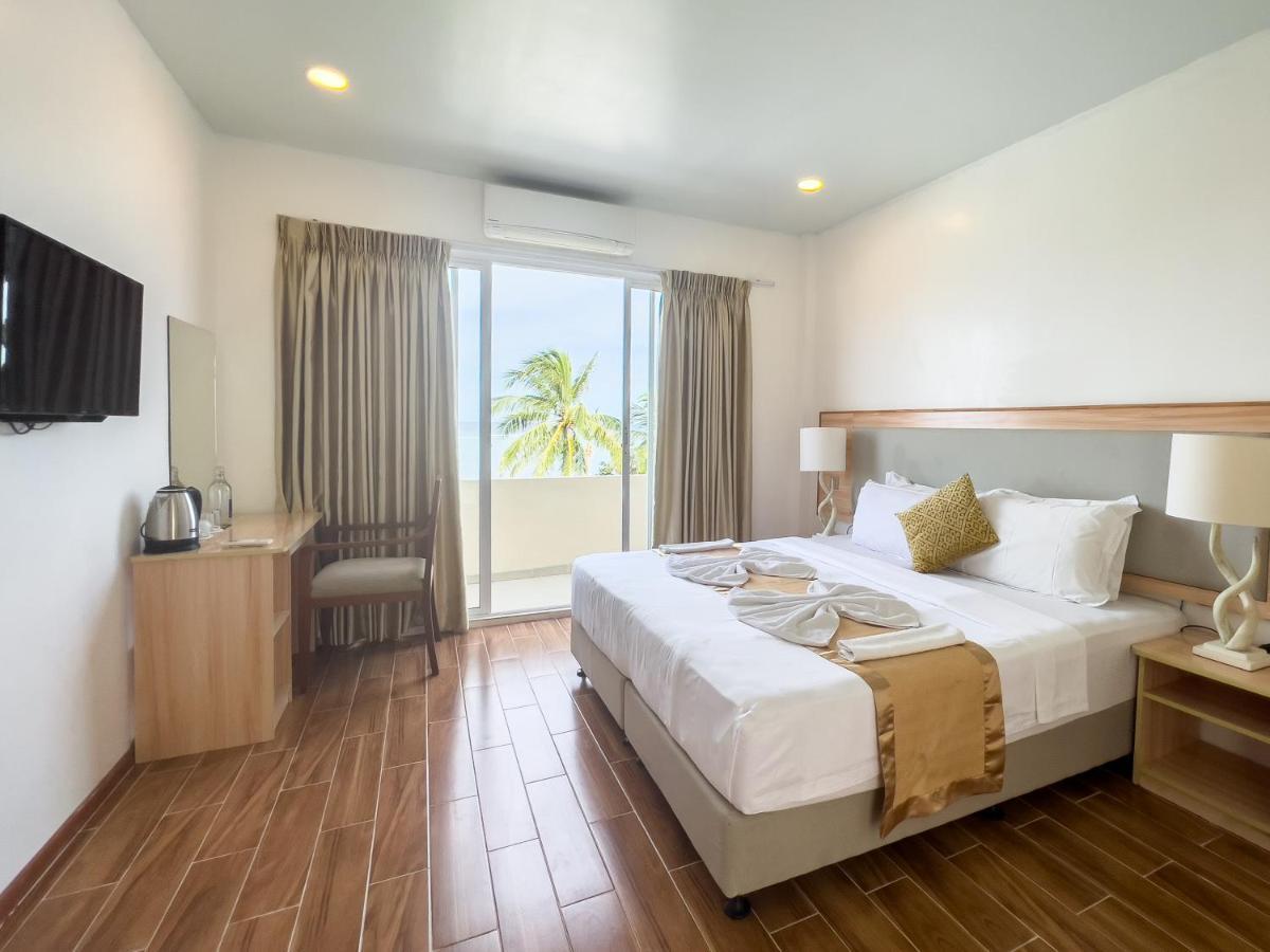 Rehendhi Villa Maafushi Rum bild